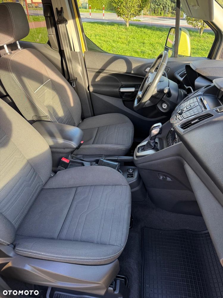 Ford Tourneo Connect Grand - 12