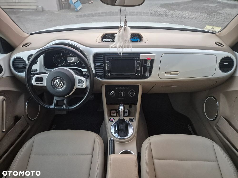 Volkswagen New Beetle - 8