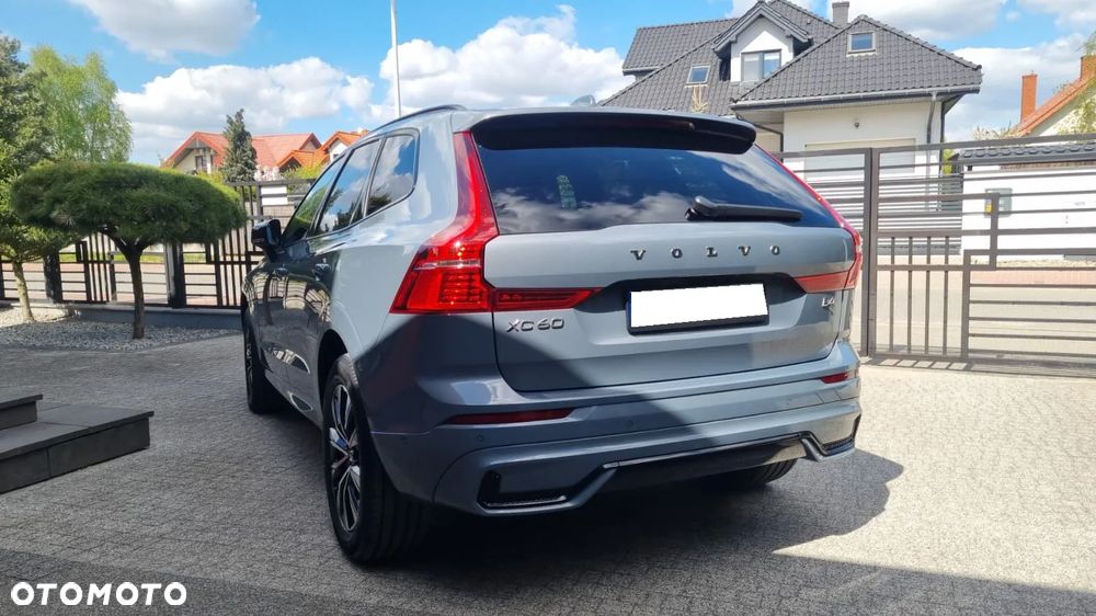 Volvo XC 60 B4 D AWD Plus Dark - 10