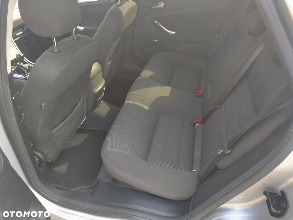 Ford Mondeo 2.0 TDCi Titanium - 9