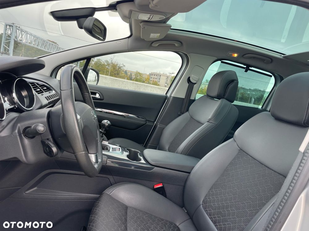 Peugeot 3008 HDi FAP 150 Platinum - 24