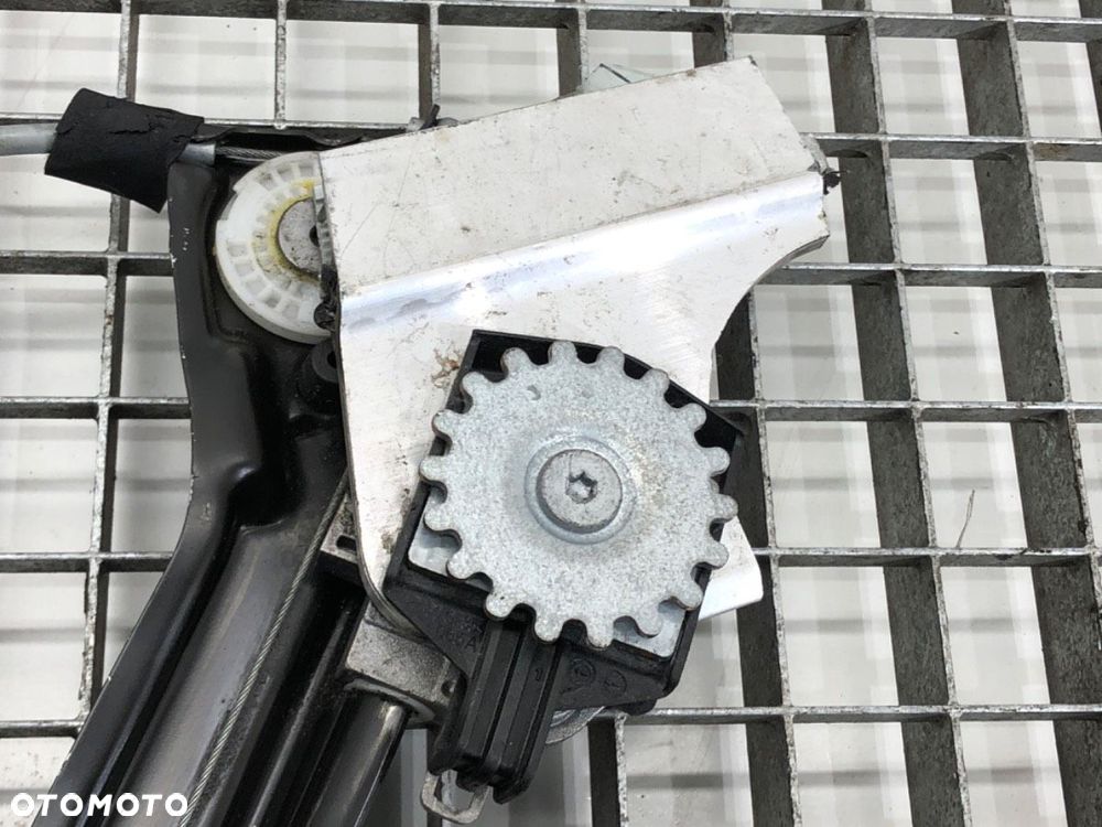 PODNOŚNIK SZYBY PRZÓD LEWY  MASERATI QUATTROPORTE VI 2012 - 2022 3.0 S Q4 302 kW [411 KM] benzyna - 4