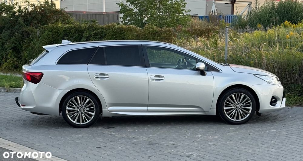 Toyota Avensis 1.8 Executive - 16