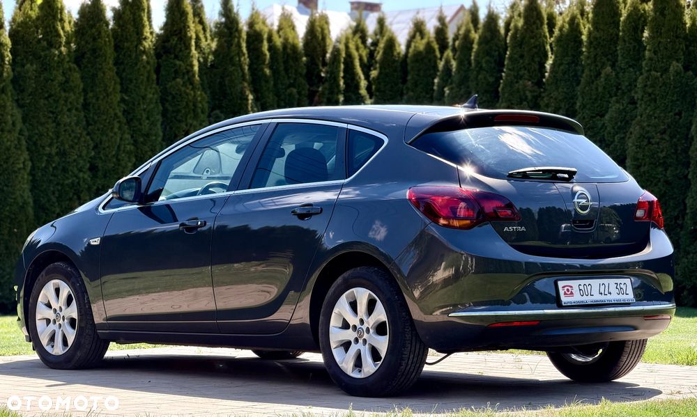 Opel Astra 1.4 Turbo Color Edition - 17