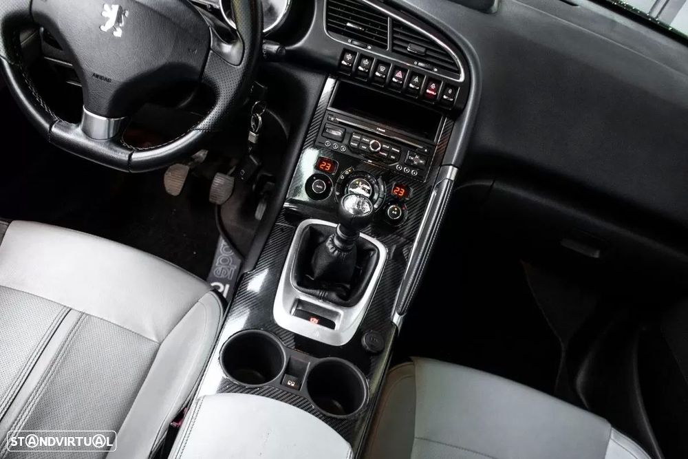 Peugeot 3008 1.6 HDi Roland Garros - 32