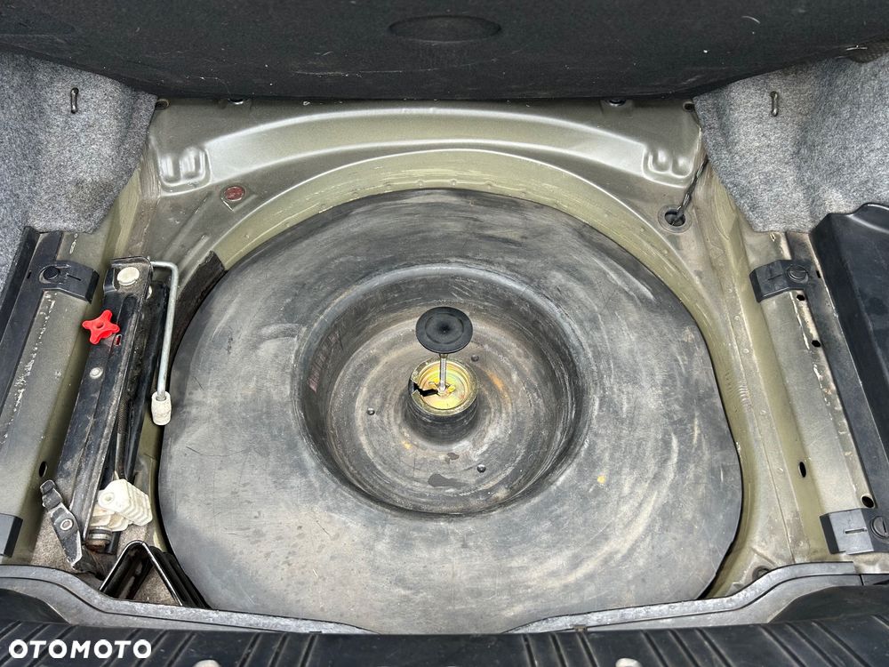 BMW Seria 3 325i - 21