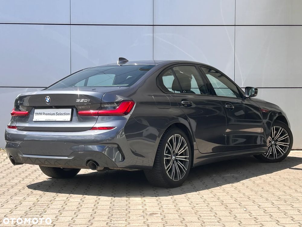 BMW Seria 3 330i xDrive M Sport sport - 11