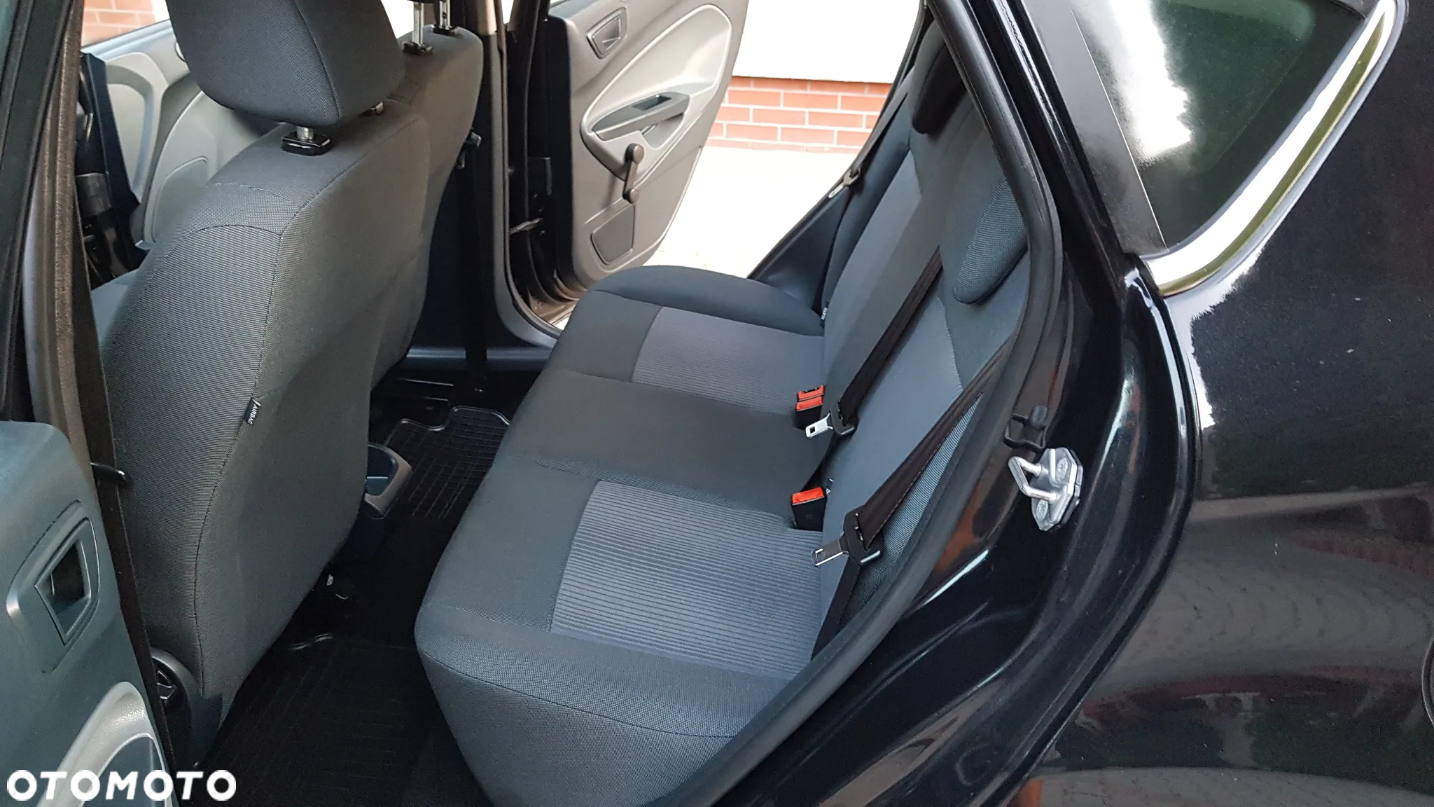 Ford Fiesta - 34