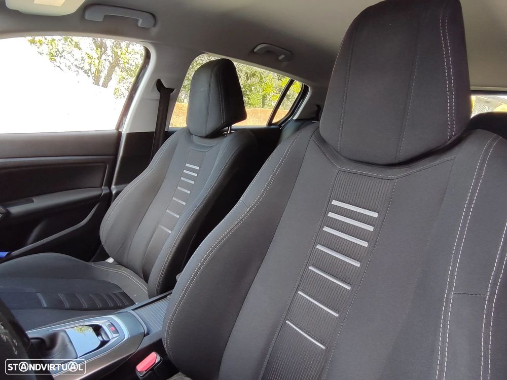 Peugeot 308 1.6 e-HDi Allure - 14