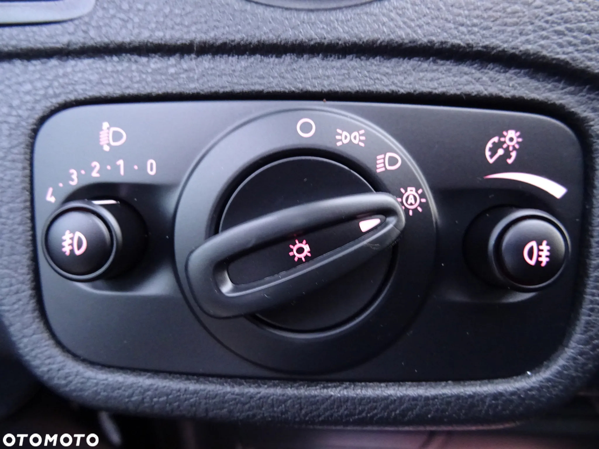 Ford S-Max 2.0 TDCi DPF Titanium - 34