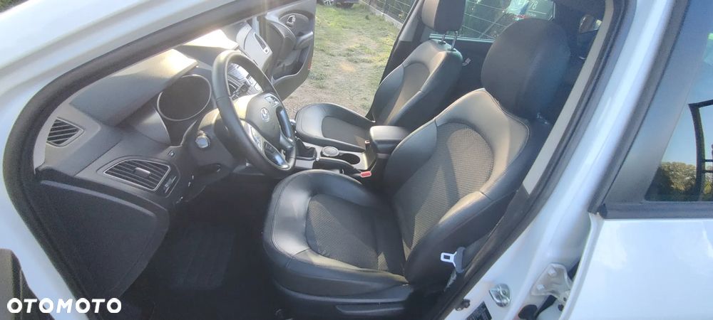 Hyundai ix35 2.0 CRDi Premium 2WD - 19