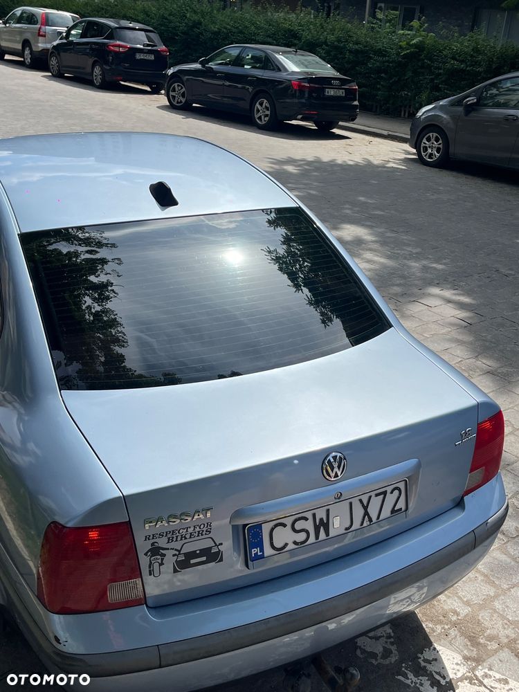 Volkswagen Passat 1.8 - 13