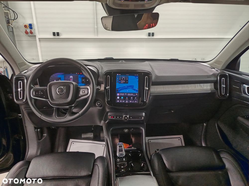 Volvo XC 40 B3 Plus Dark - 26