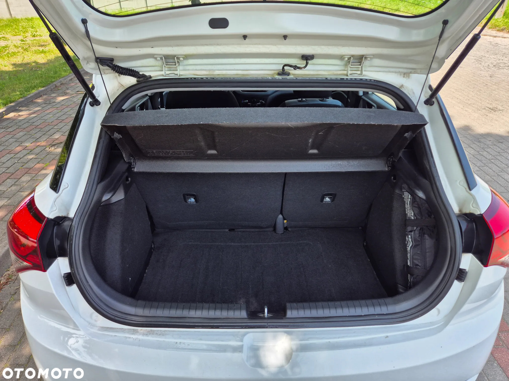 Hyundai i20 1.2 - 9