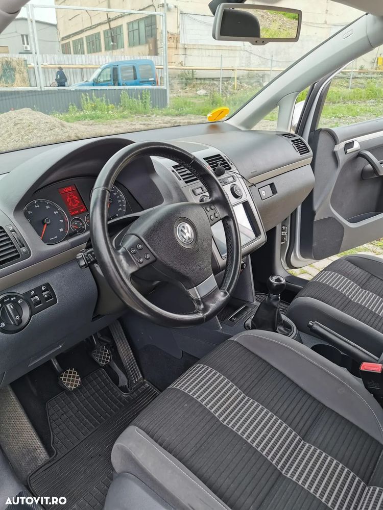 Volkswagen Touran 1.6 United - 23