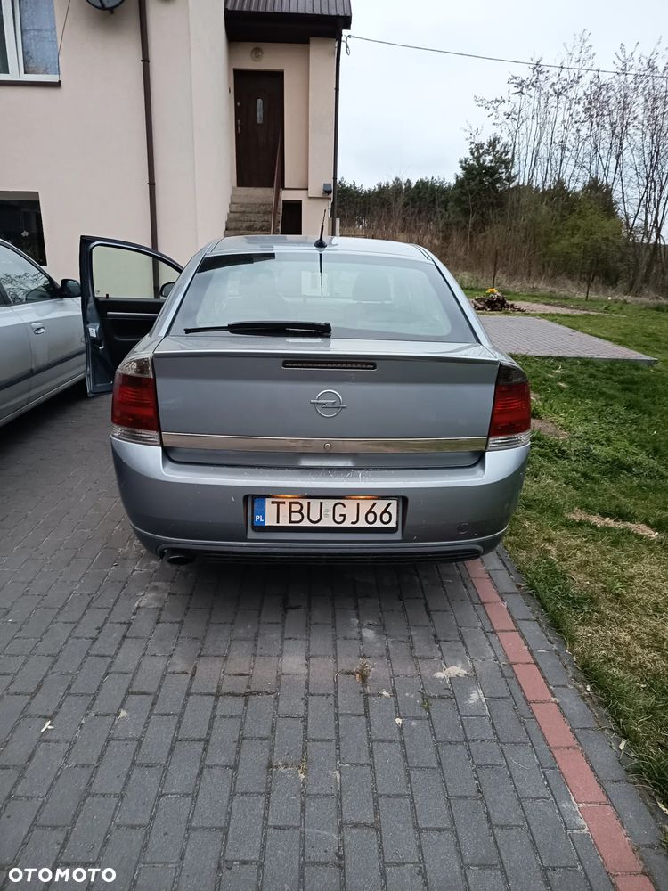 Opel Vectra 1.9 CDTI DPF Automatik Cosmo - 2