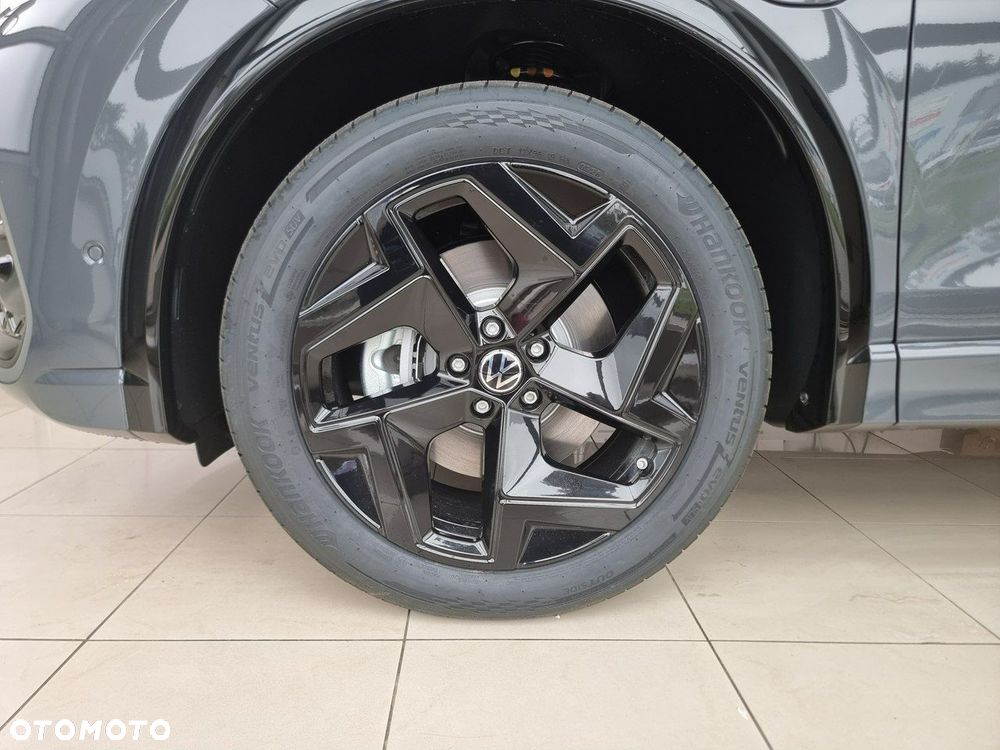 Volkswagen Tiguan - 8