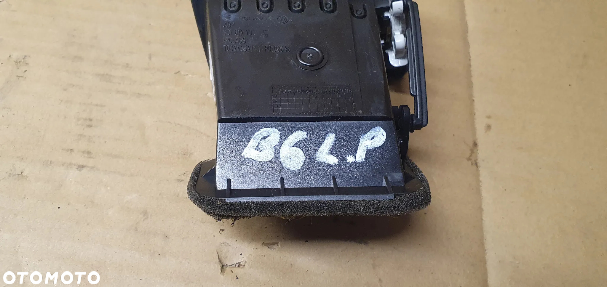 Kratka nawiewu powietrza lewa VW Passat B6 3C1819701F - 6
