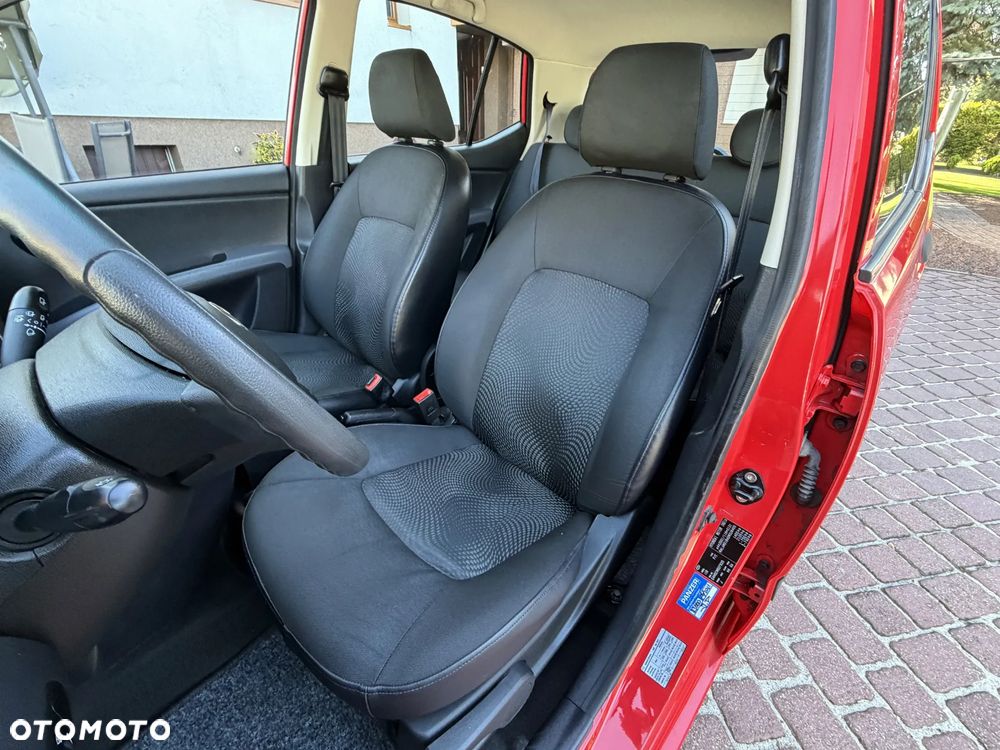 Hyundai i10 1.1 Edition 20 - 22