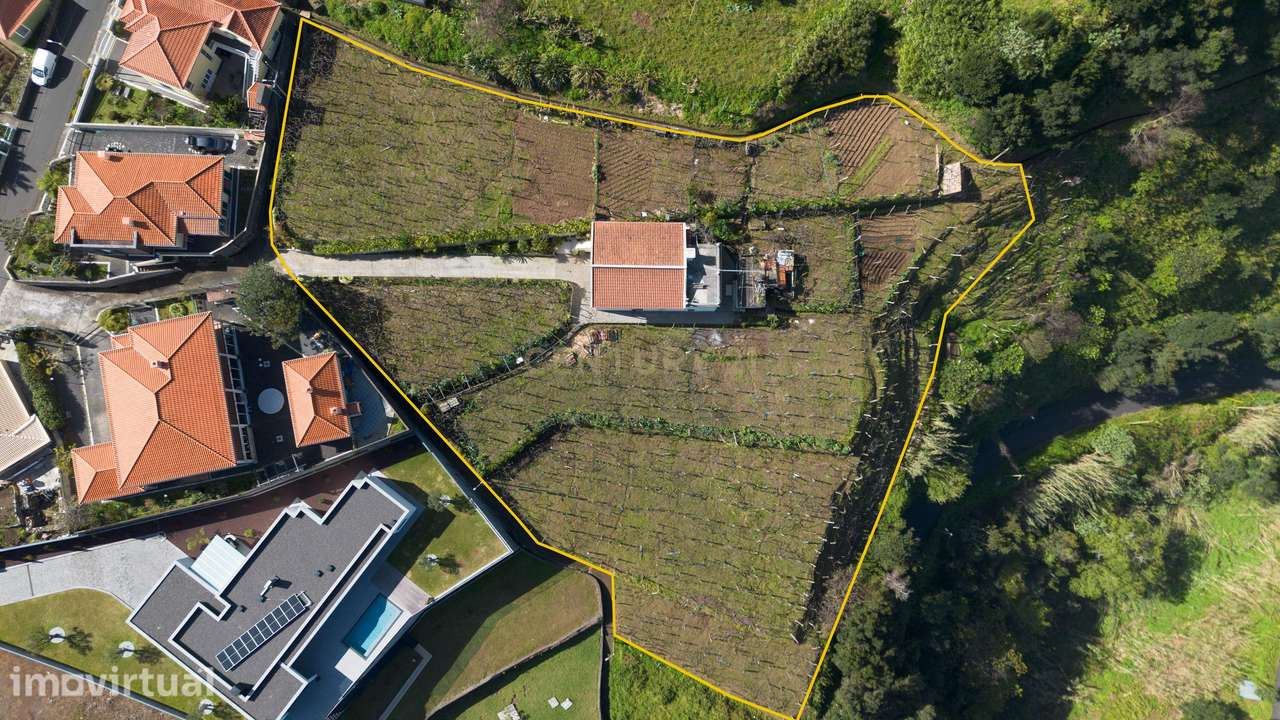 Moradia T4 + T1 independente em São Vicente - Grande imagem: 5/19