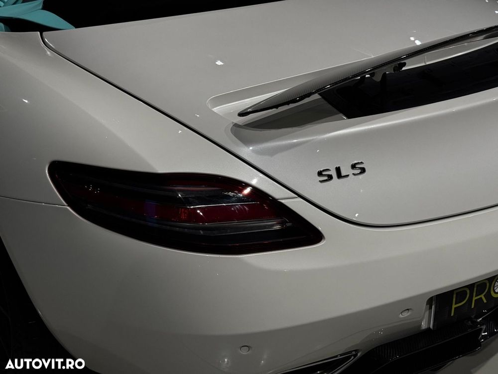 Mercedes-Benz SLS 63 AMG - 13