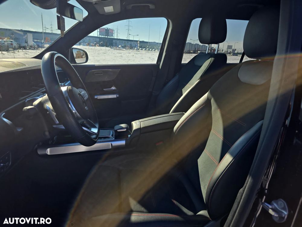 Mercedes-Benz GLB - 13