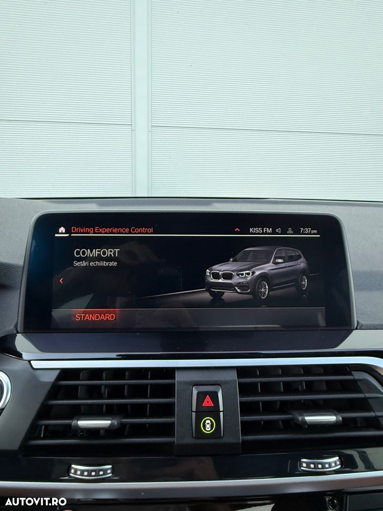 BMW X3 xDrive20d AT Luxury Line - 24