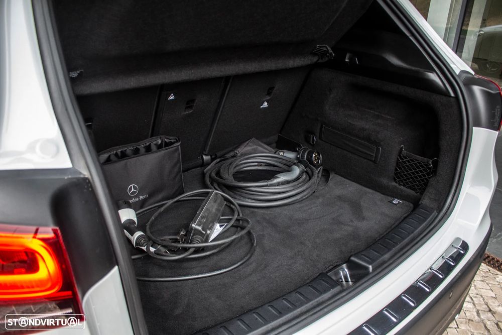 Mercedes-Benz GLA 250 e AMG Line - 31