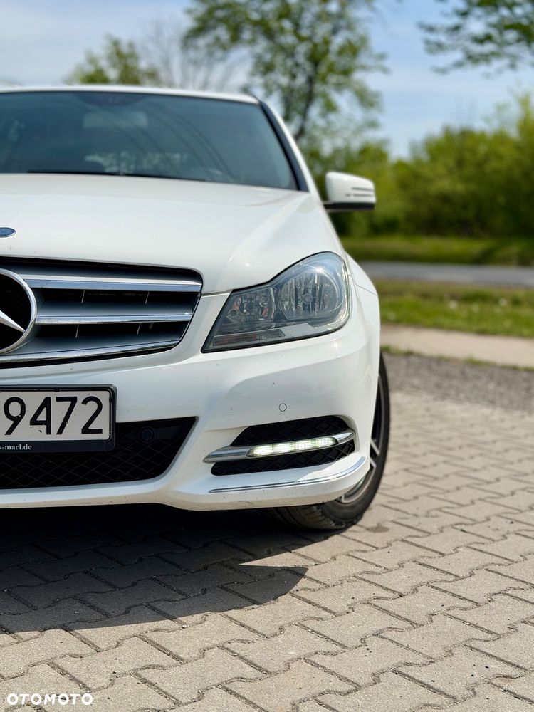 Mercedes-Benz Klasa C 200 CGI BlueEFFICIENCY - 18