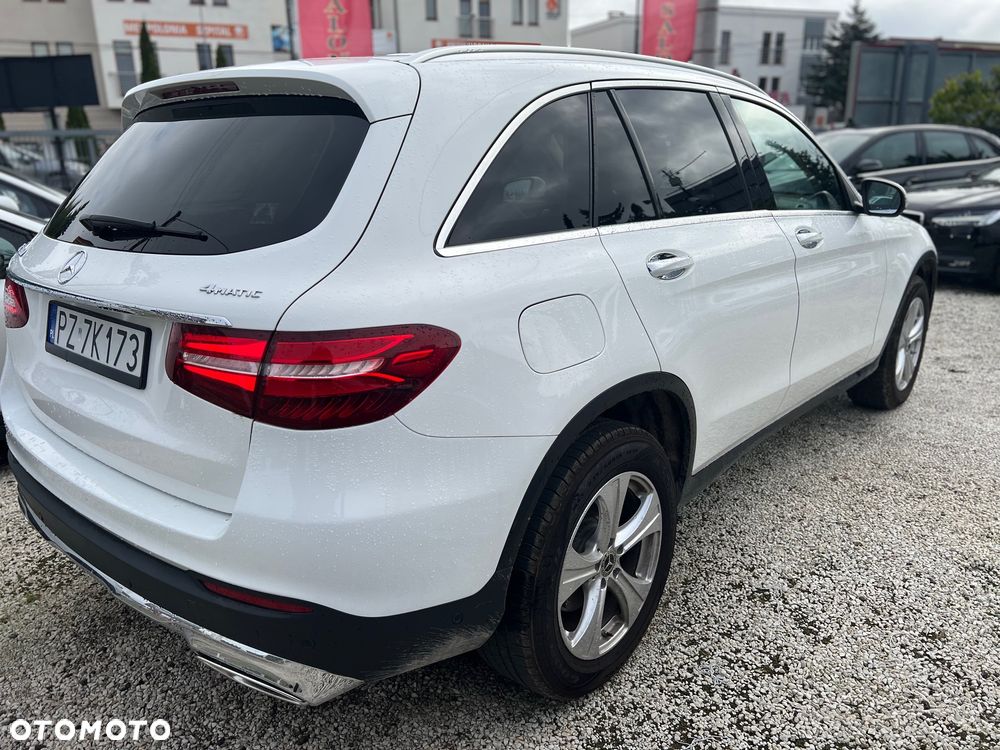 Mercedes-Benz GLC 300 Coupe 4Matic 9G-TRONIC - 6