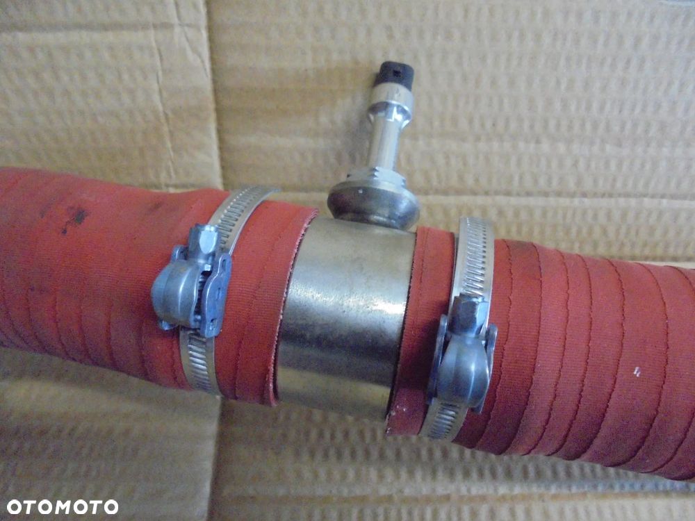 RURA PRZEWÓD INTERCOOLERA Z CZUJNIKIEM IVECO DAILY 5803090730 / 5802895671 - 2