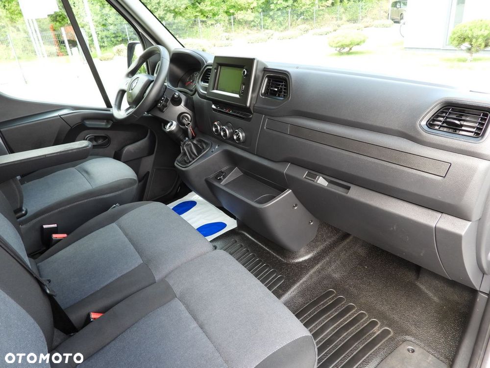 Renault MASTER FURGON BRYGADÓWKA 7 MIEJSC TEMPOMAT NAWIGACJA LEDY KLIMATYZACJA  135KM - 41
