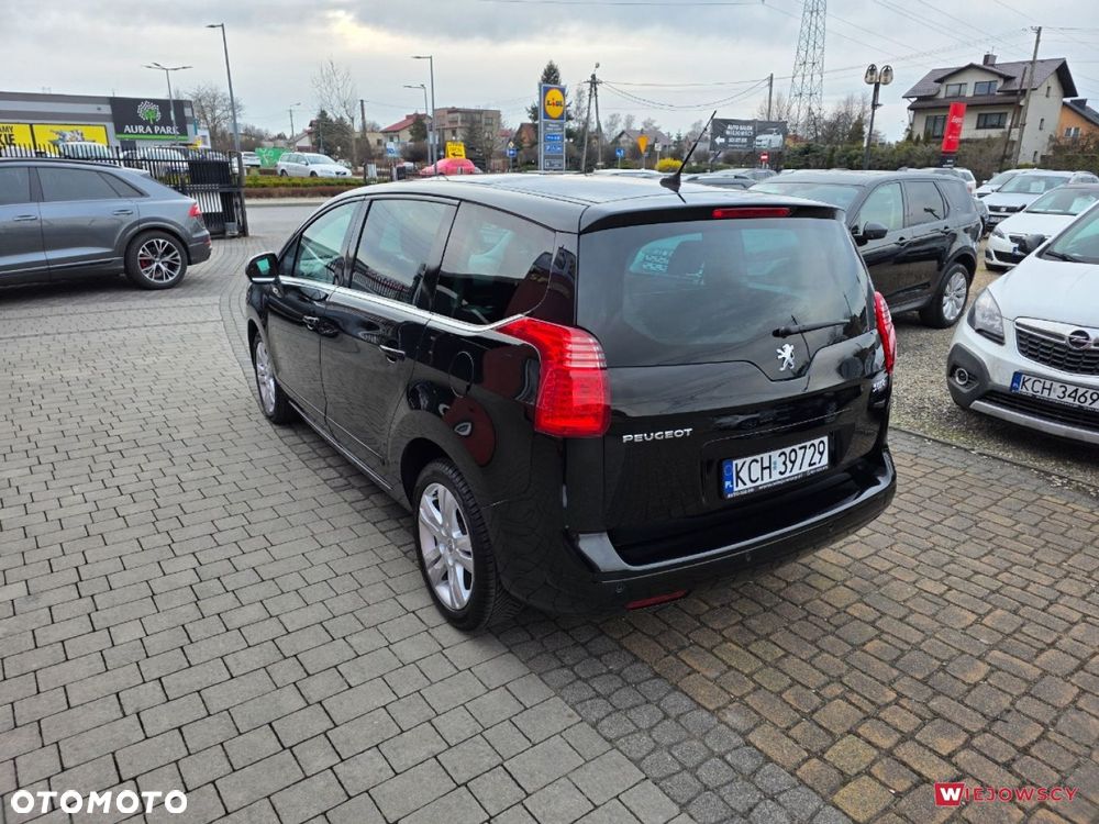 Peugeot 5008 - 8