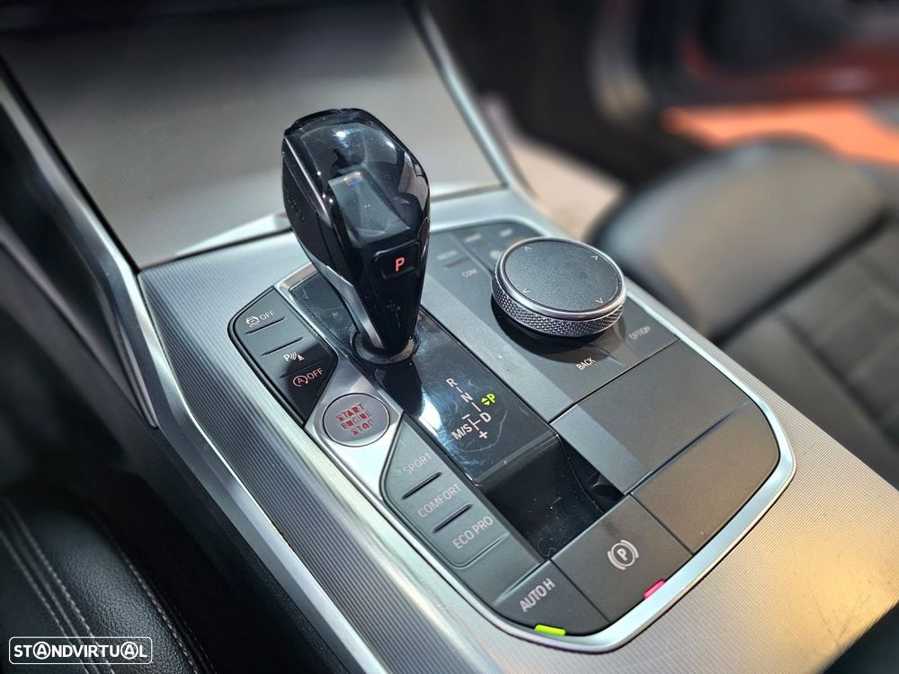 BMW 320 d Pack M Auto - 19