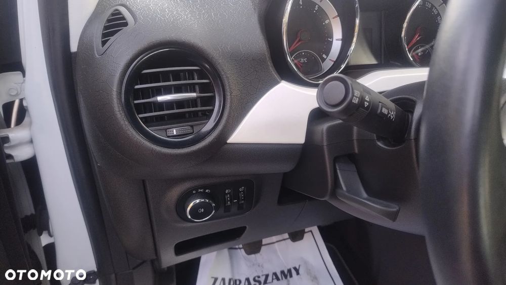 Opel Adam 1.2 White Link - 26