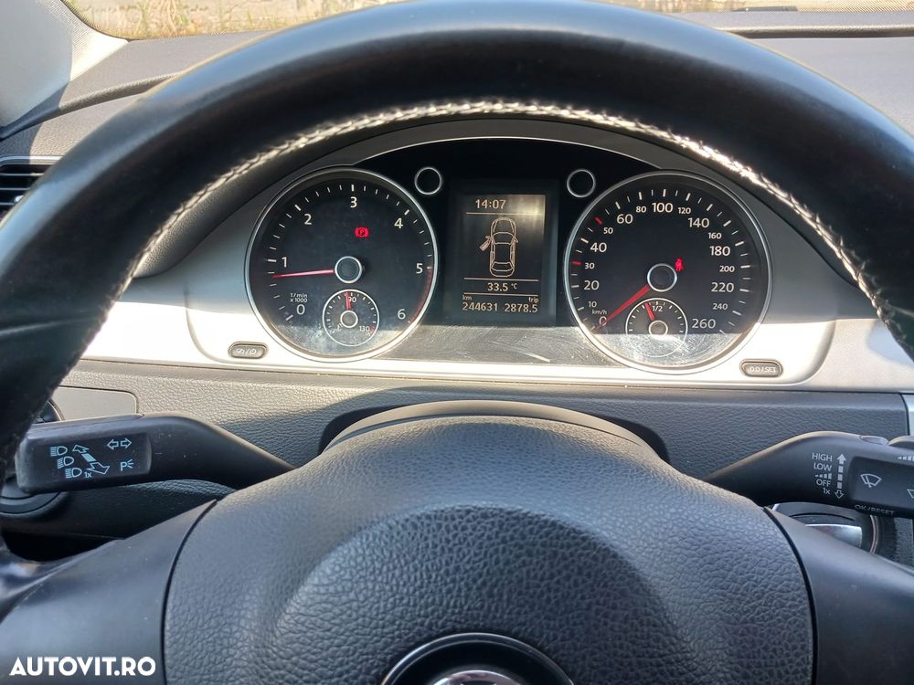 Volkswagen Passat - 14