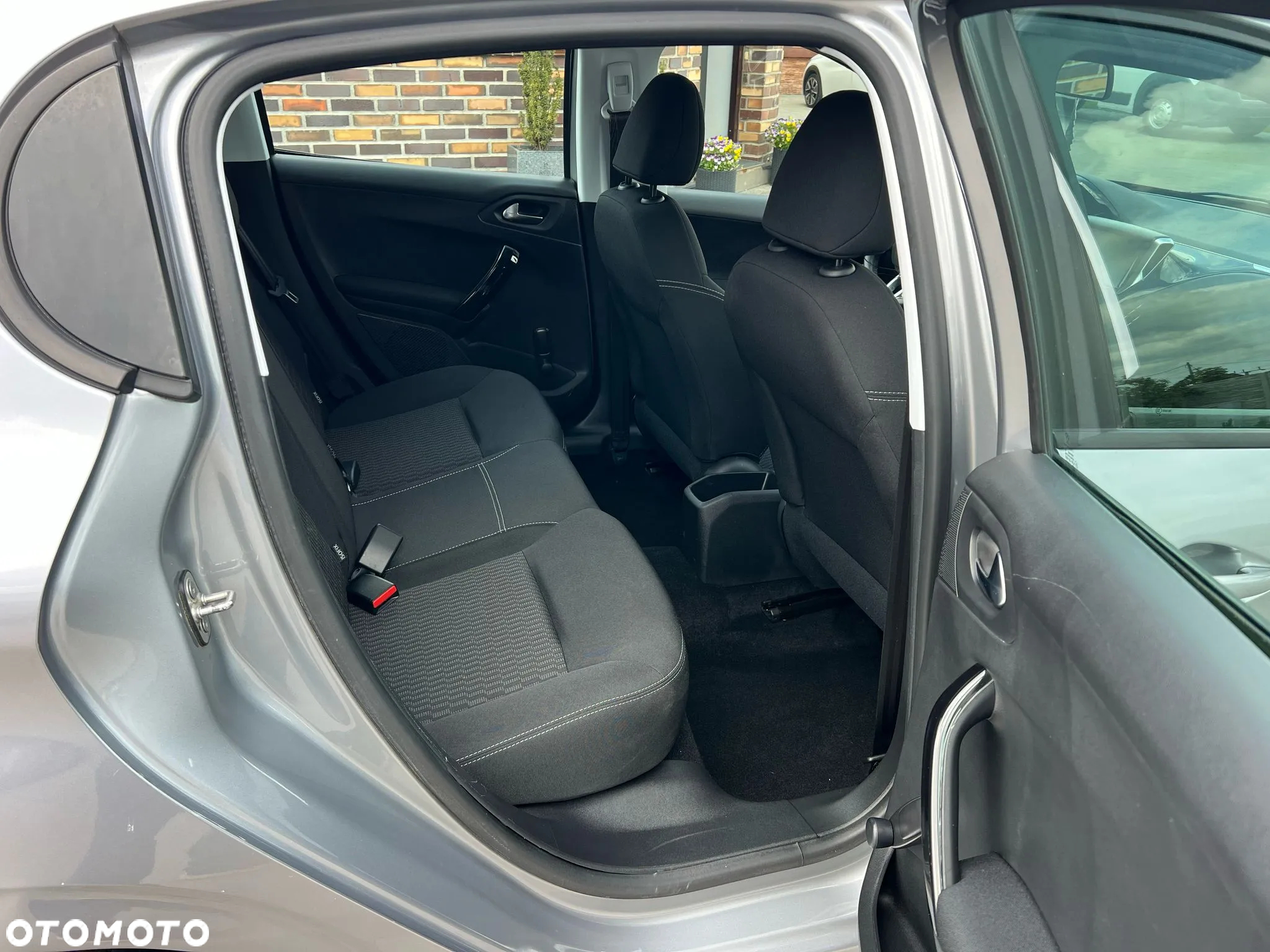 Peugeot 208 1.2 PureTech Style - 10