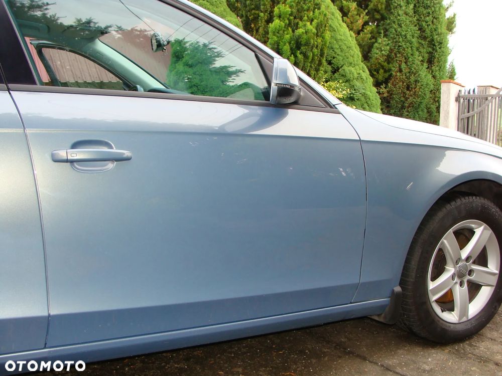 Audi A4 Limousine - 35