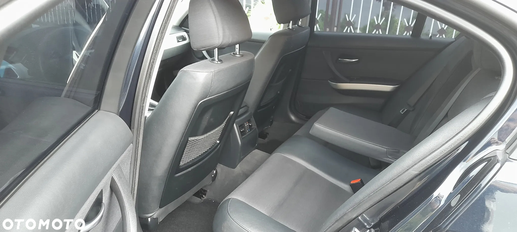 BMW Seria 3 318i Edition Exclusive - 14