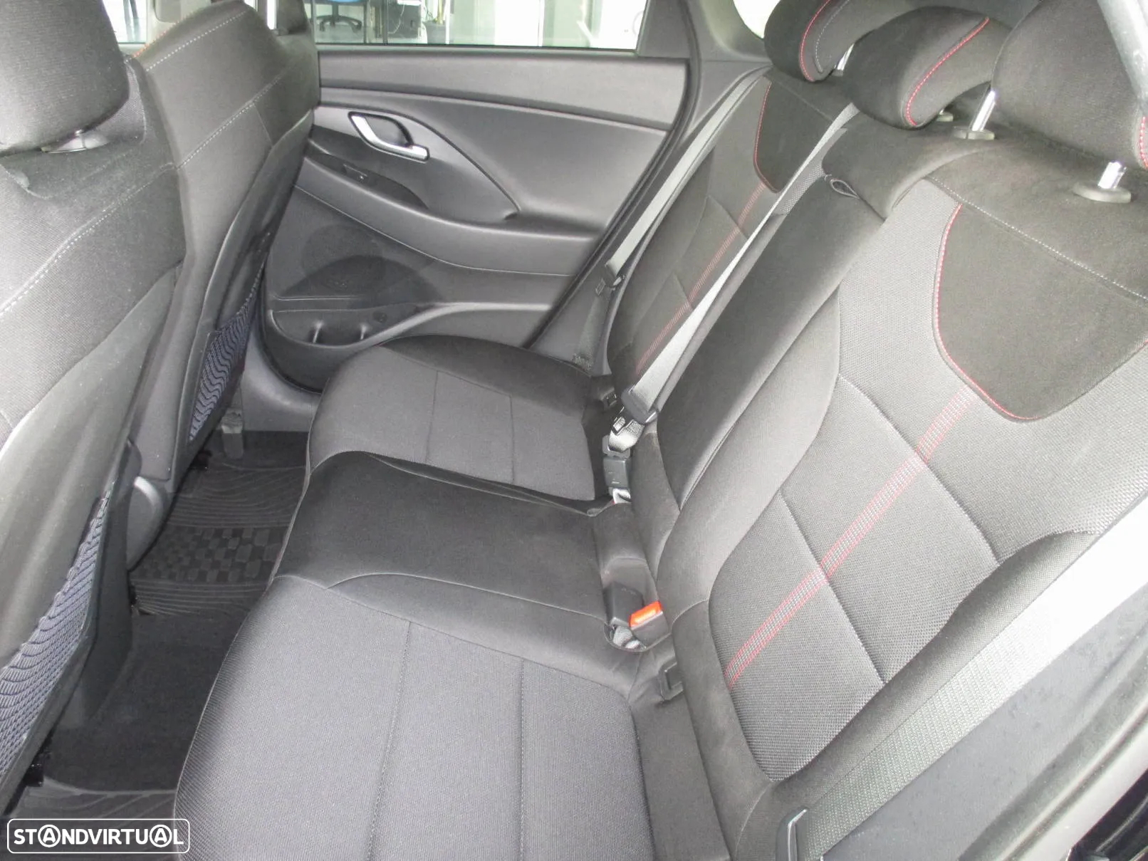 Hyundai i30 1.6 CRDi N-Line 7DCT - 16