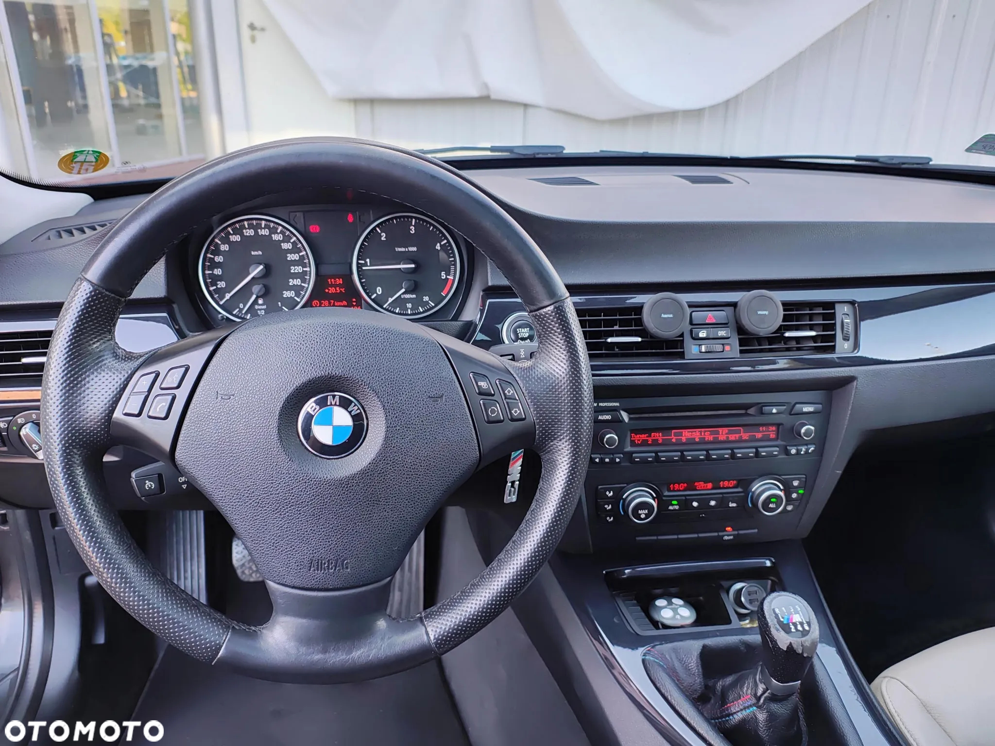BMW Seria 3 320d - 11