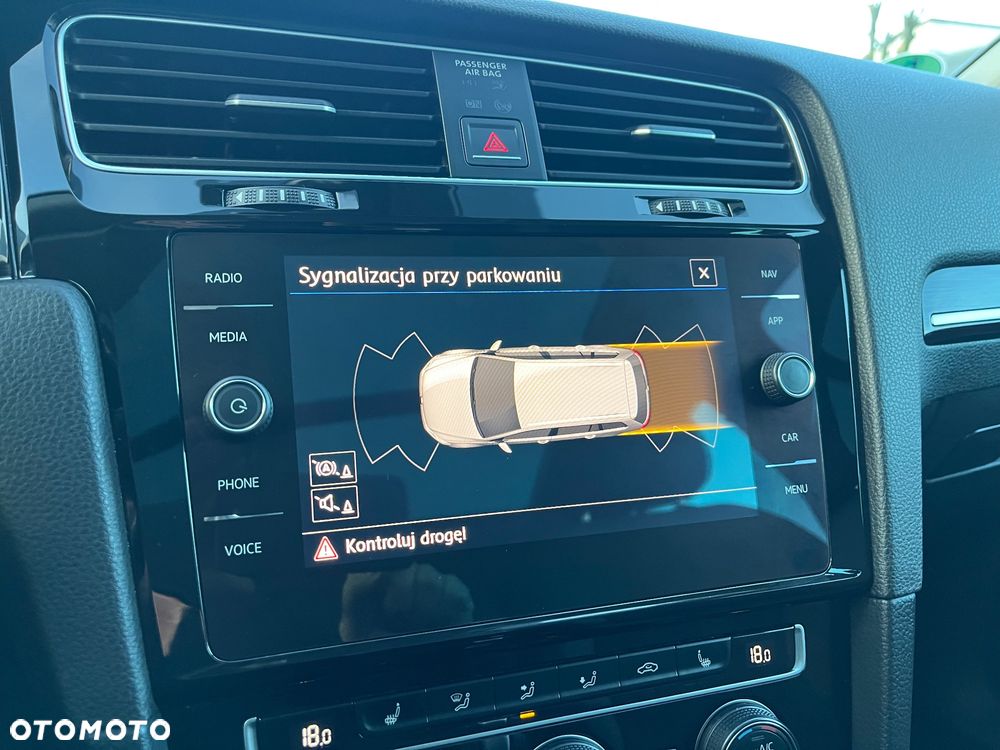 Volkswagen Golf Variant 2.0 TDI (BlueMotion Technology) DSG Highline - 24