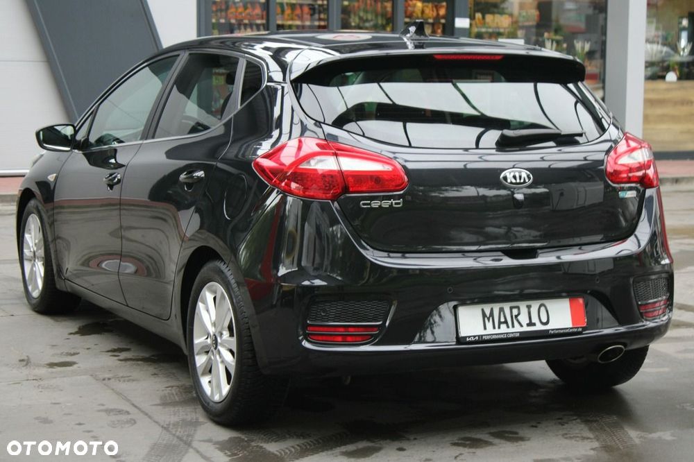 Kia Ceed 1.4 CVVT Dream-Team Edition - 38