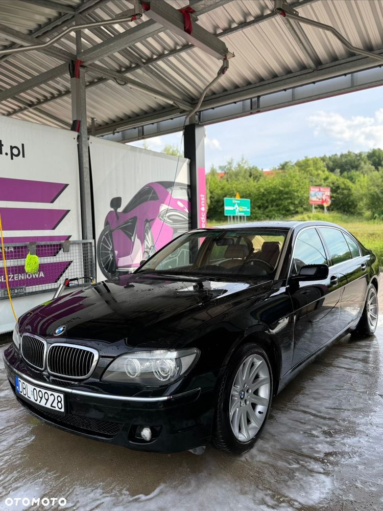 BMW Seria 7 740i L - 2