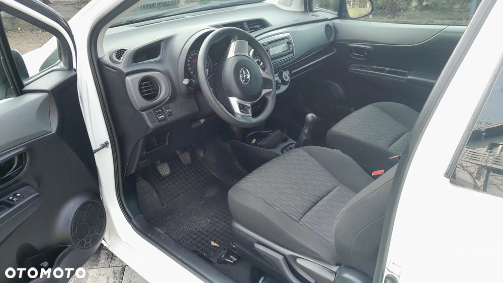 Toyota Yaris - 3