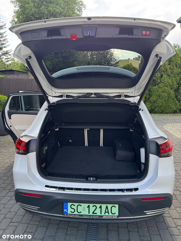 Mercedes-Benz EQA - 17