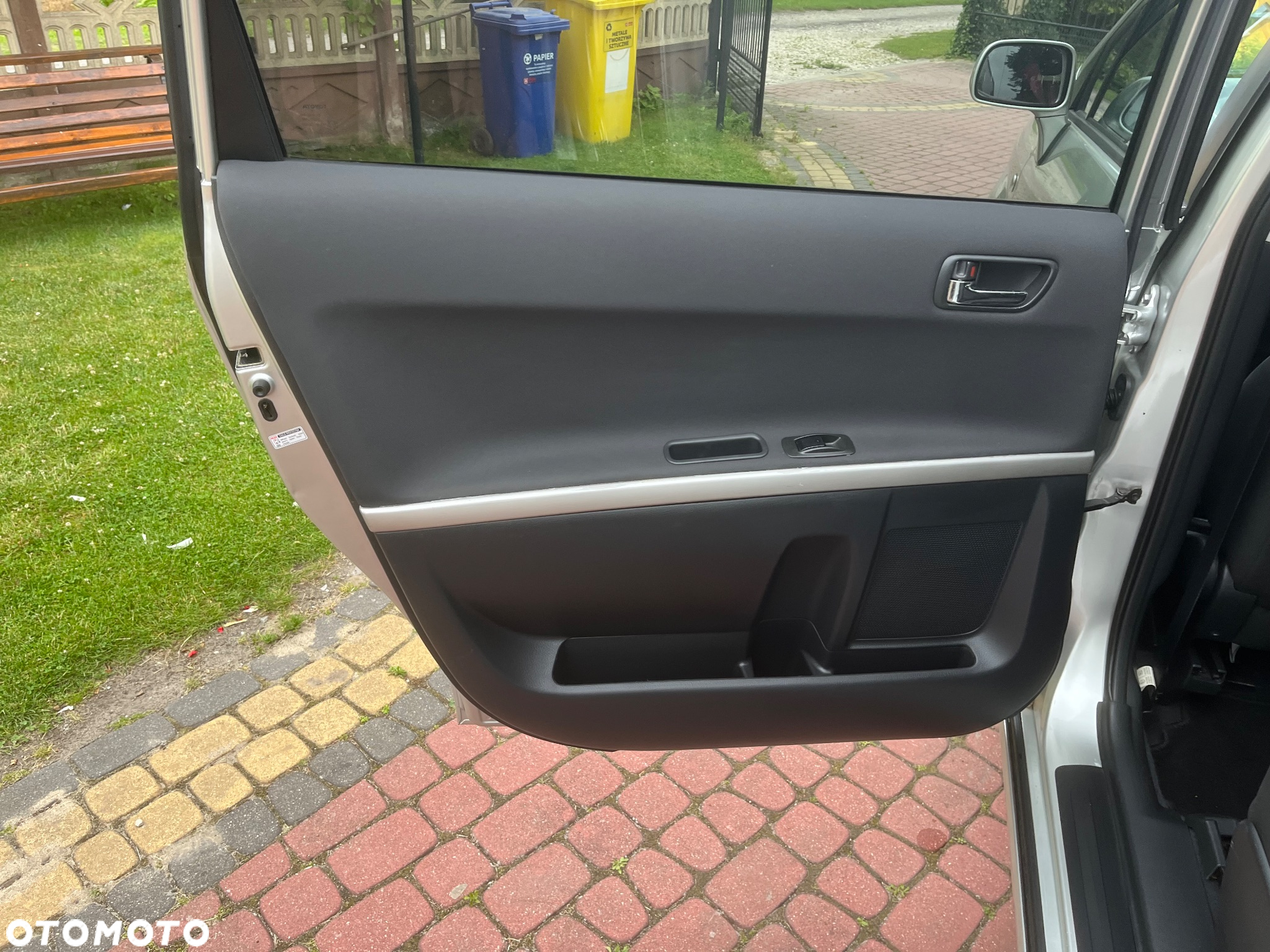 Toyota Corolla Verso 1.8 Sol + 7os - 17