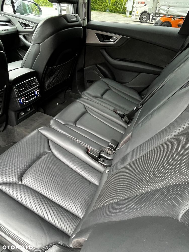 Audi Q7 45 TDI Quattro Tiptronic - 15