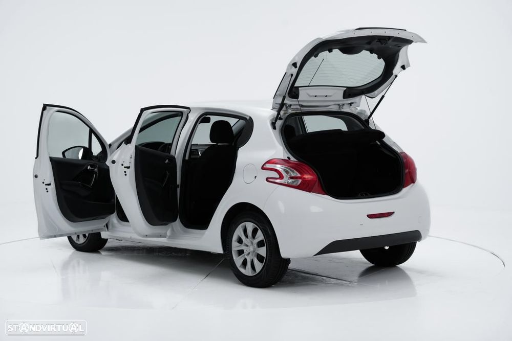 Peugeot 208 - 5