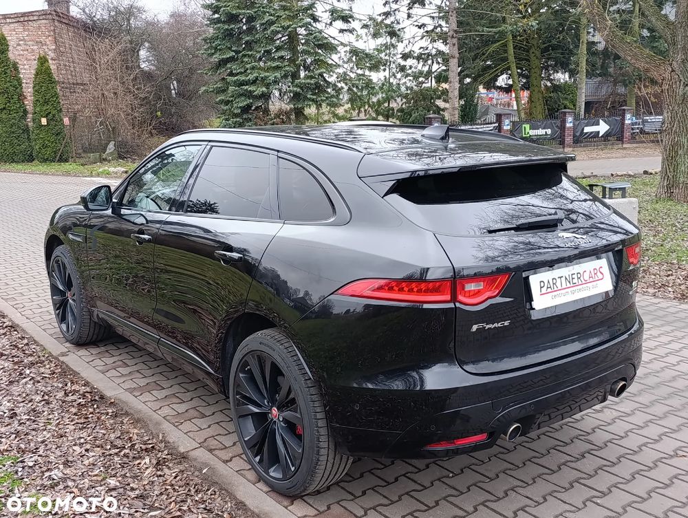 Jaguar F-Pace S AWD - 5